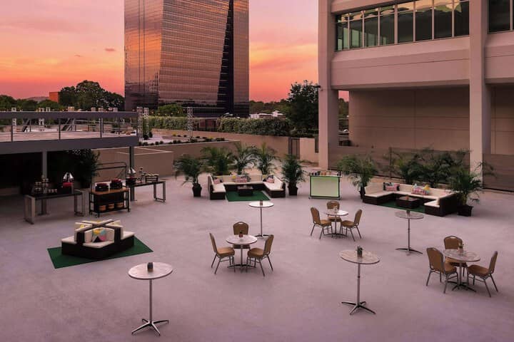 Hotel Exterior 74 of 76