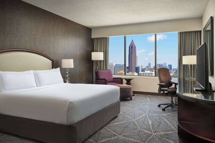 Room 10 of 76